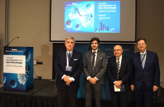 Los doctores Antonio Allona, Alberto Pérez-Lanzac, Josep Tabernero y Javier Román